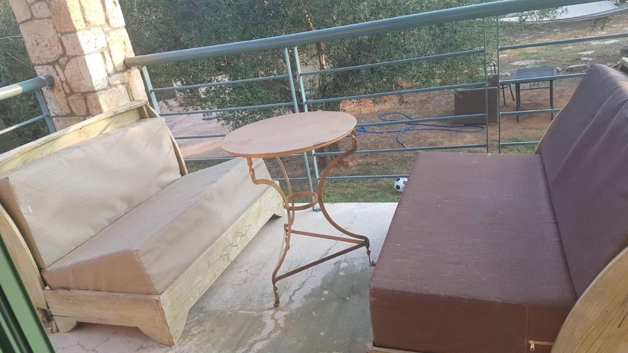 Megalos Kampos Marathopoli Luaran gambar